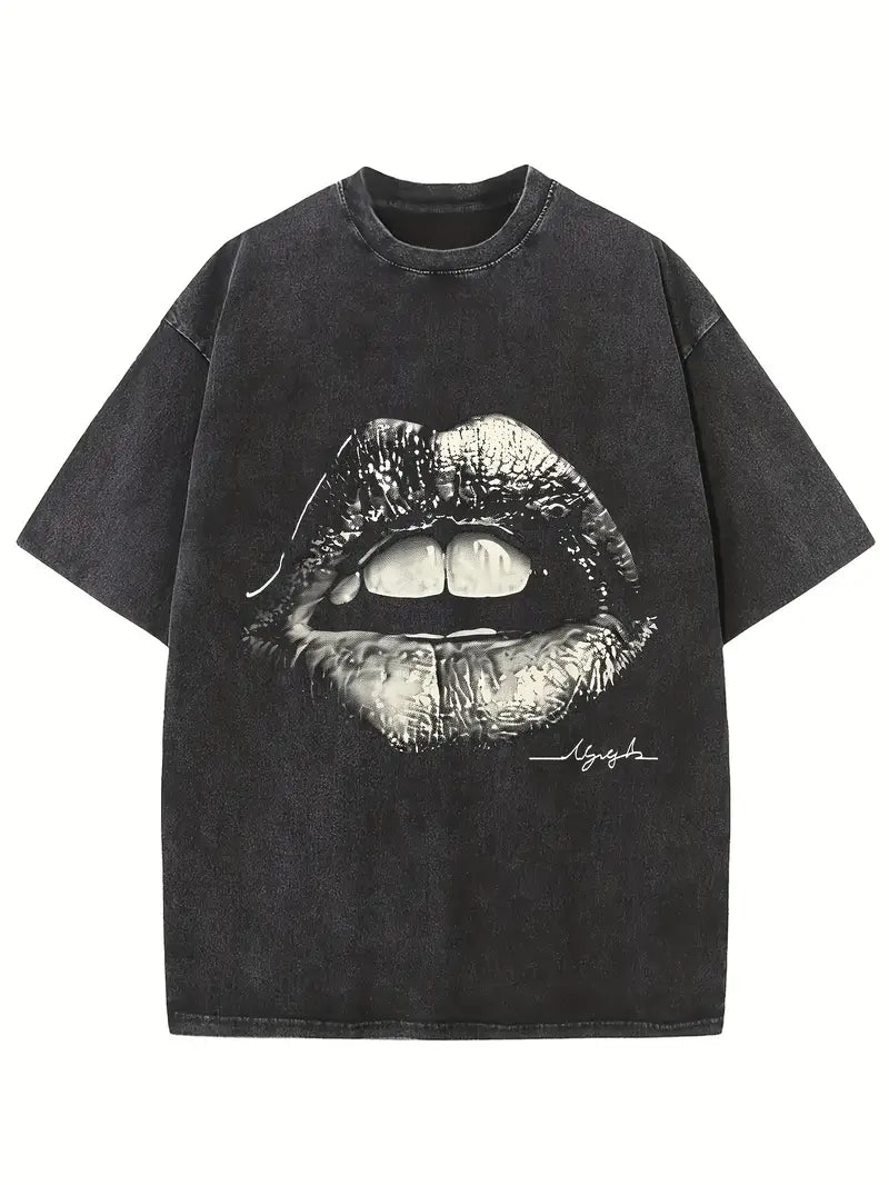 Silhouette Graphic Oversized T-Shirt (Lips)