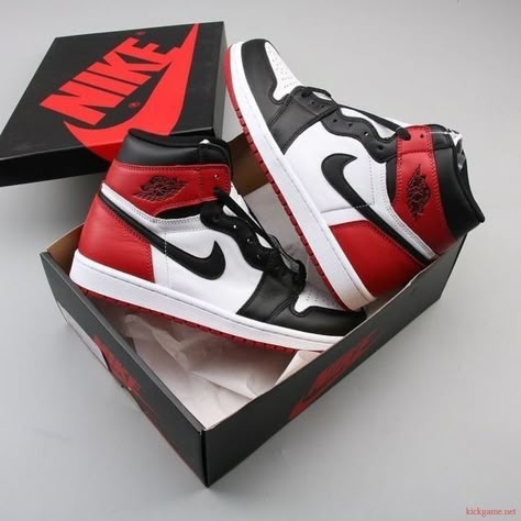 Side profile of the Jordan 1 Retro High Satin 'Black Toe,' highlighting its sleek satin accents, iconic Nike Swoosh, and high-top silhouette.