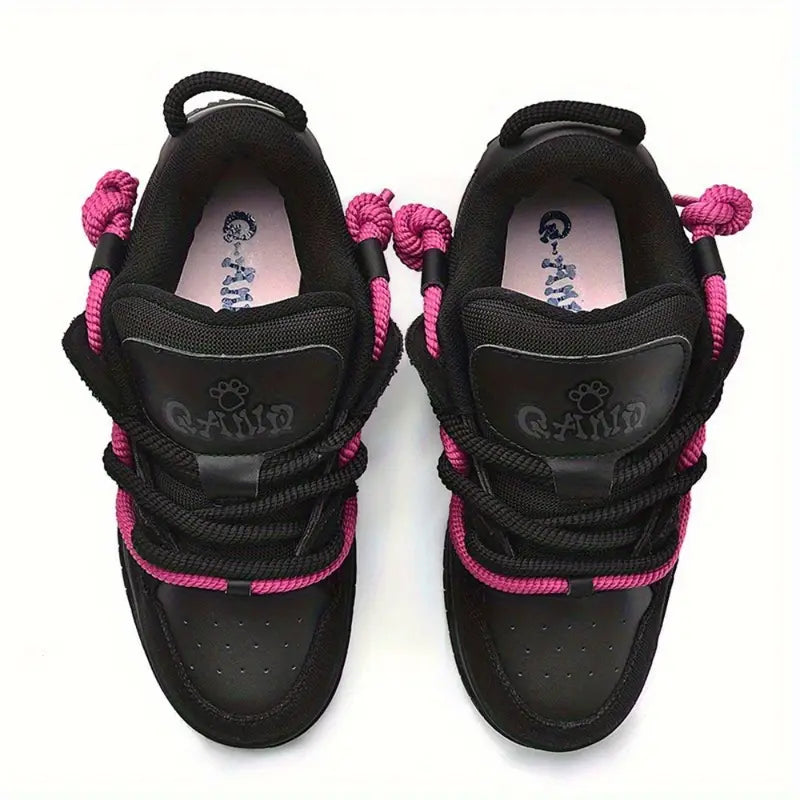 'NightWalkers' - Skateboard Sneakers